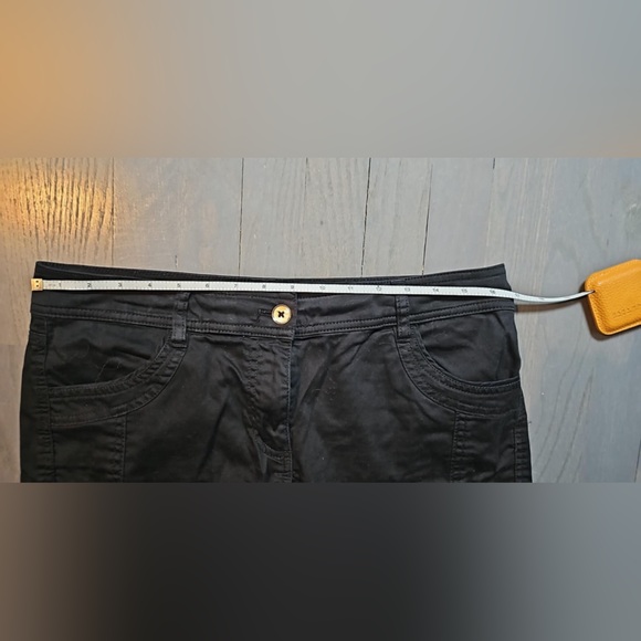 White House Black Market Black Cargo Pants Relaxed Fit - Picture 8 of 10